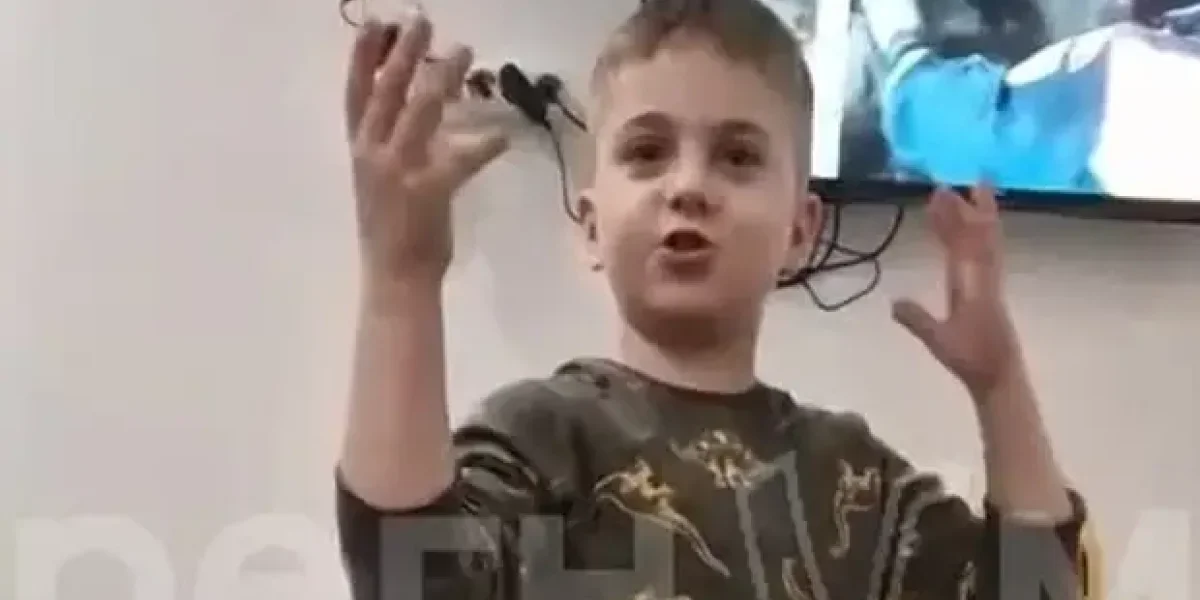 Читает наизусть Пушкина, но в школу его не взяли. Тихон оказался недостаточно русским