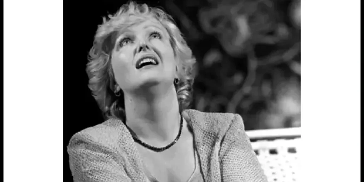 «Раба любви» стала рабой Америки. Сбежавшая в США Елена Соловей перешла на сторону Киева