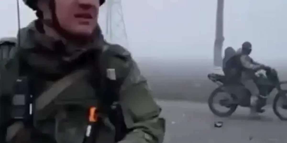 Видео входа наших в Покровск, под покровом тумана. «Безумный Макс», или откуда этот автохлам?