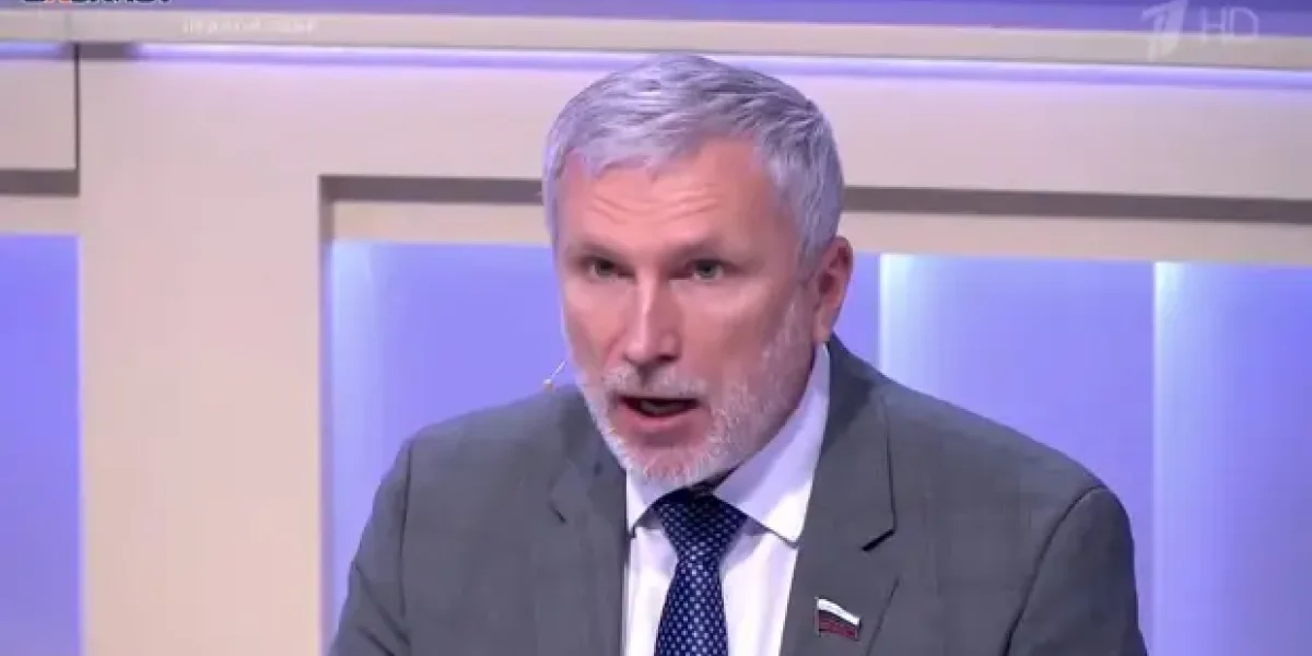 Либо мы «очень большая Венесуэла» либо «надо бить по катерам США». Депутат Журавлев призывает бить Либо мы «очень большая Венесуэла» либо «надо бить по катерам США». Депутат Журавлев призывает бить