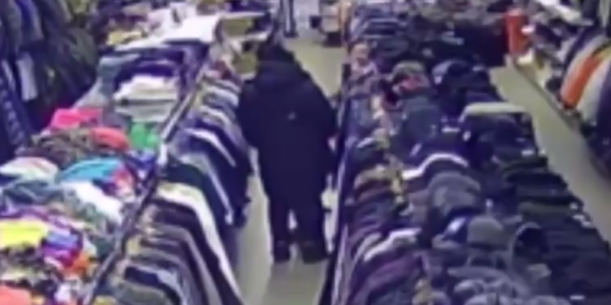 «Мало вас в Крокусе резали»: Приезжие превращают торговые центры в гетто. Теперь это их земля? «Мало вас в Крокусе резали»: Приезжие превращают торговые центры в гетто. Теперь это их земля?