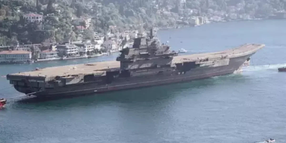 Корабли России и Китая идут на помощь Ирану: США готовят удар, мир на грани третьей мировой Корабли России и Китая идут на помощь Ирану: США готовят удар, мир на грани третьей мировой