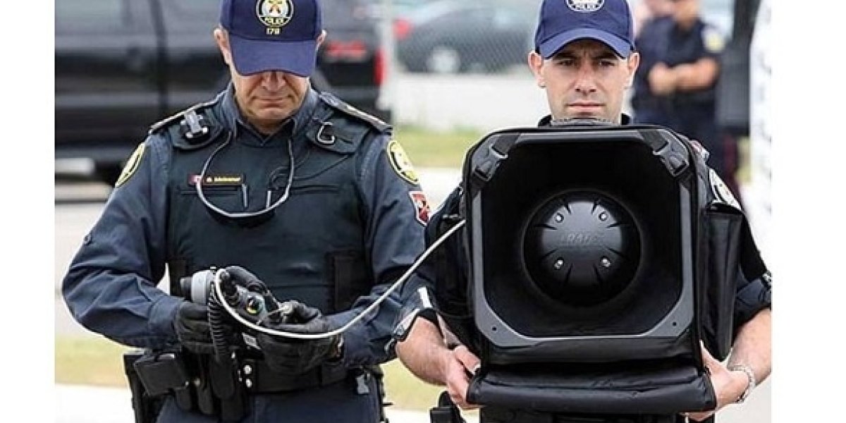 Может, всё проще? Мадуро предали все, кроме солдат: «Клянусь, ничего подобного не видел: нас были сотни, их всего 20» Может, всё проще? Мадуро предали все, кроме солдат: «Клянусь, ничего подобного не видел: нас были сотни, их всего 20»