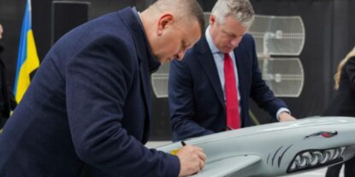 Не ждите «новой Украины». Кто и зачем сегодня пиарит Залужного Не ждите «новой Украины». Кто и зачем сегодня пиарит Залужного