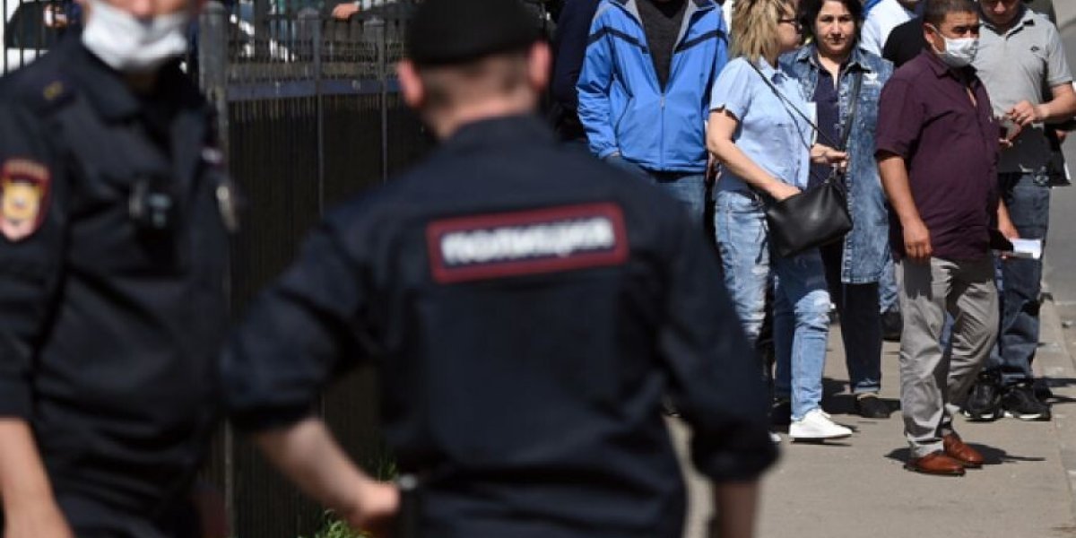 Драка в ТЦ «Щука»: полиция задержала девять человек, пострадали случайные прохожие Драка в ТЦ «Щука»: полиция задержала девять человек, пострадали случайные прохожие