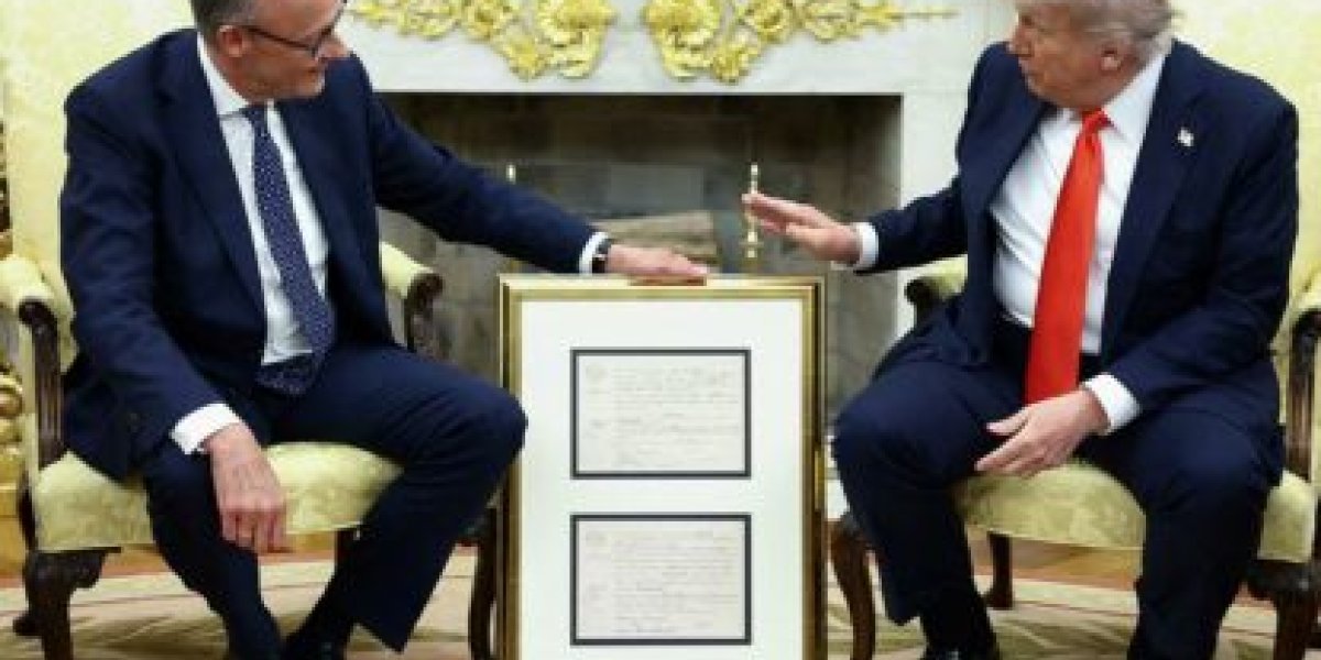 Обнаглевшая немецкая моська Мерц растявкалась на американского слона Трампа Обнаглевшая немецкая моська Мерц растявкалась на американского слона Трампа