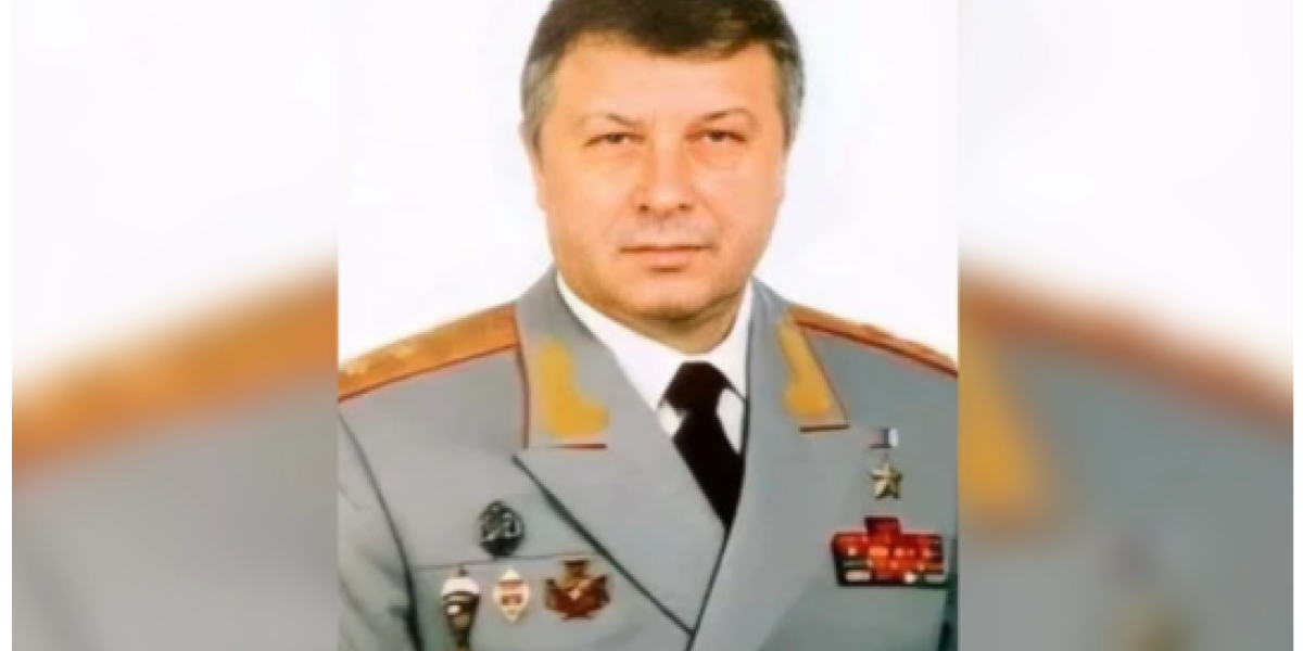 Блогеры важнее генералов: У Алексеева не было охраны – стрелял доставщик пиццы Блогеры важнее генералов: У Алексеева не было охраны – стрелял доставщик пиццы